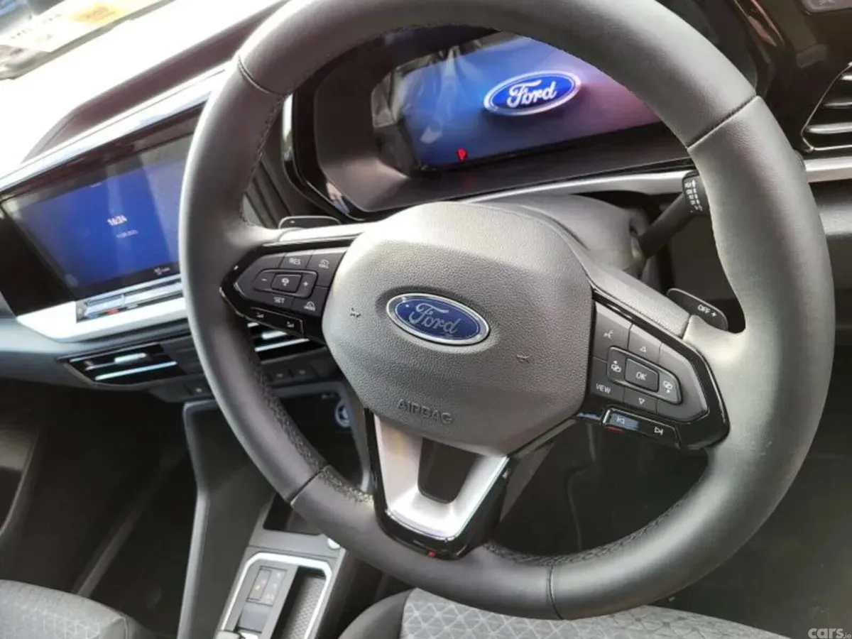 Ford Tourneo Connect MPV, Diesel, 2026, Gold
