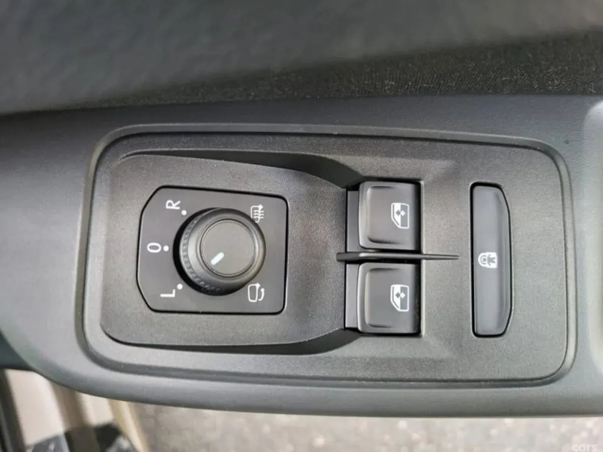 Ford Tourneo Connect MPV, Diesel, 2026, Gold