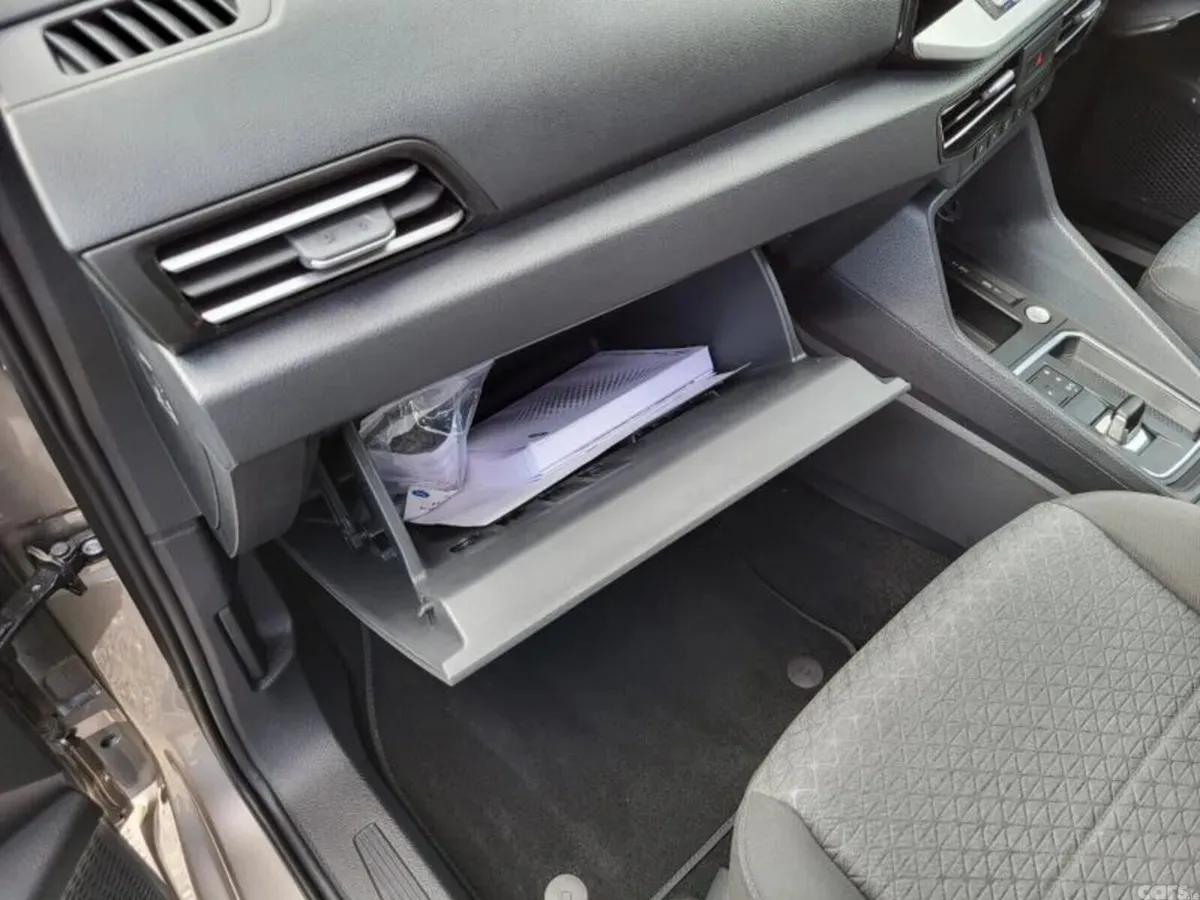 Ford Tourneo Connect MPV, Diesel, 2026, Gold