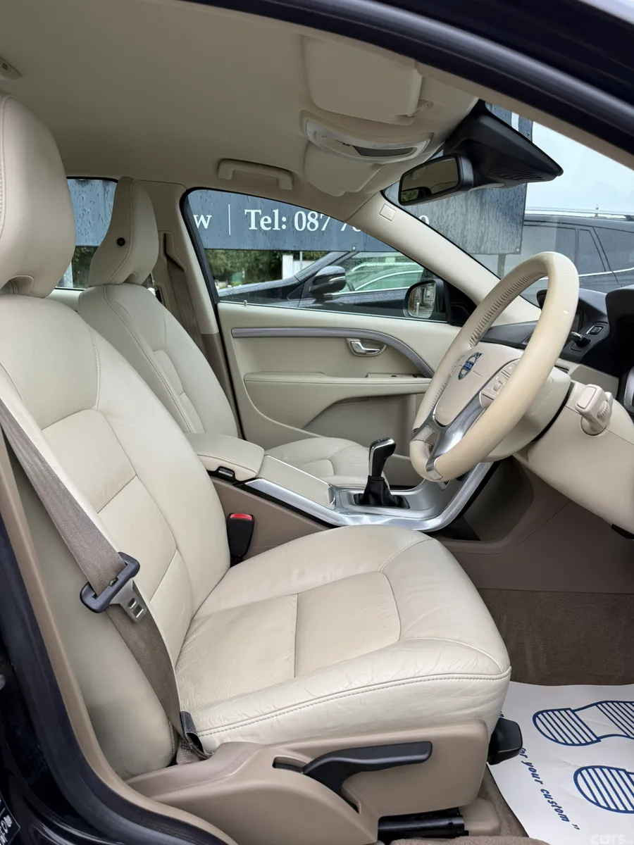 Volvo S80 Saloon, Diesel, 2014, Black
