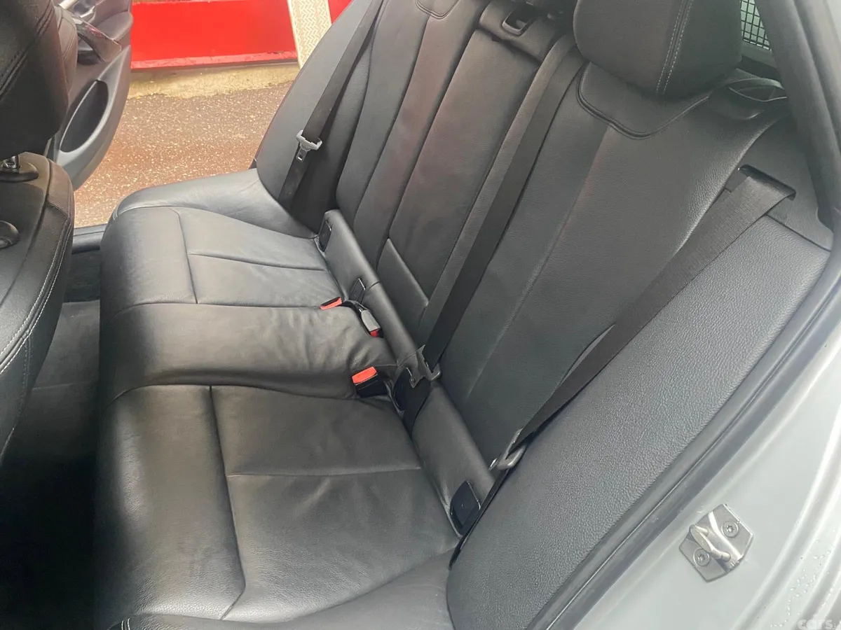 BMW 3-Series Estate, Diesel, 2017, Grey