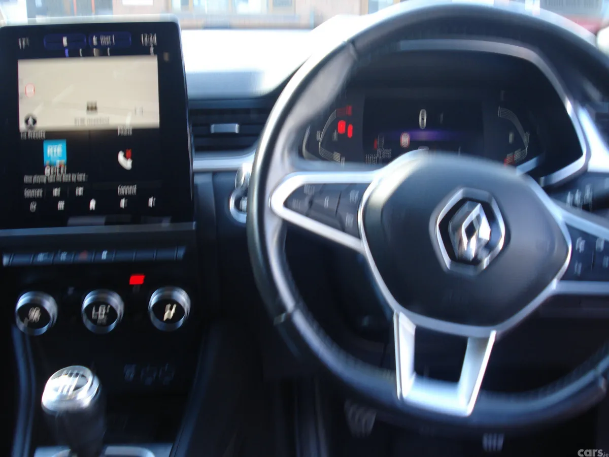 Renault Captur Hatchback, Diesel, 2021, Red