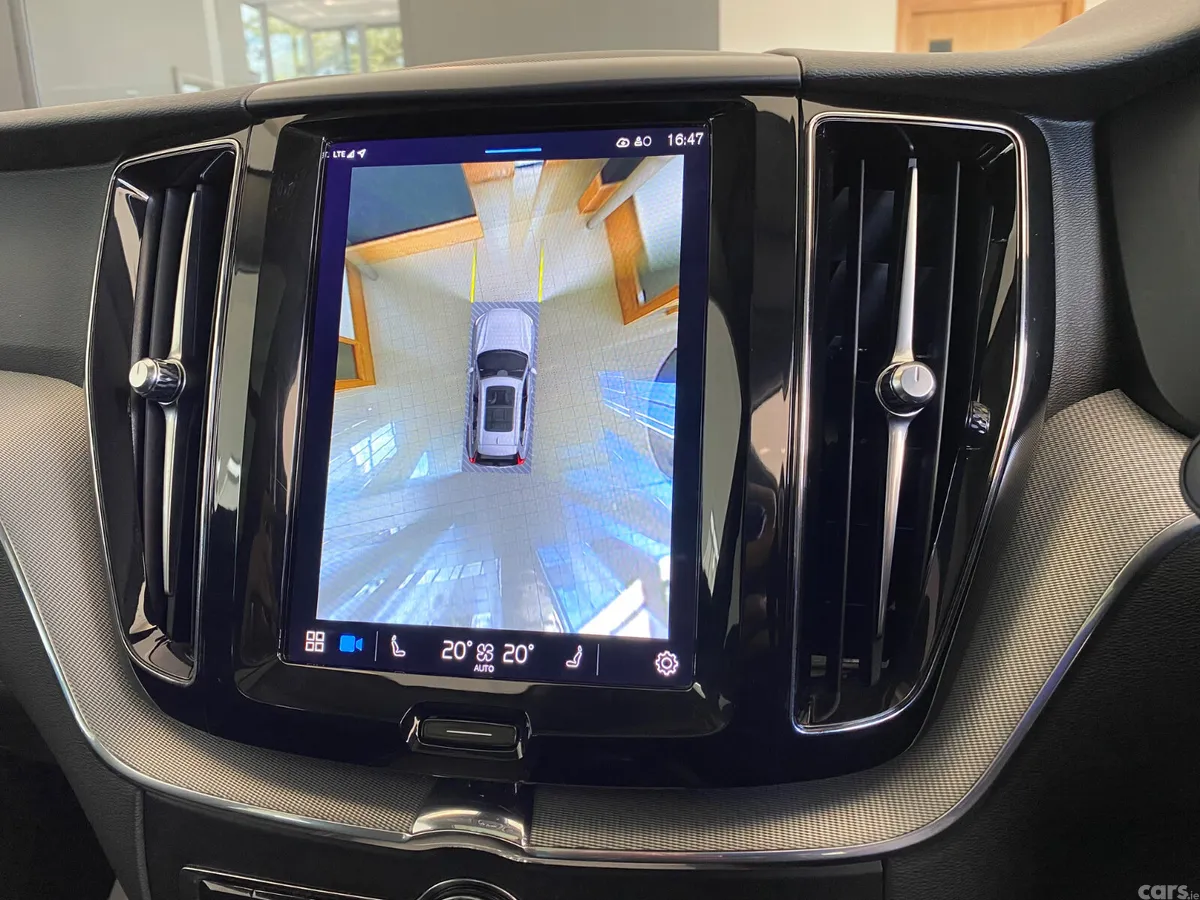 Volvo XC60 SUV, Petrol Plug-in Hybrid, 2023, Grey