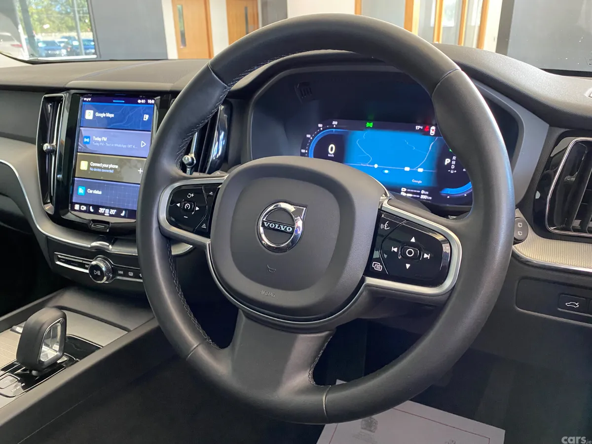 Volvo XC60 SUV, Petrol Plug-in Hybrid, 2023, Grey
