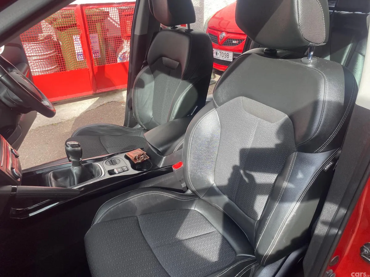 Renault Kadjar SUV, Diesel, 2016, Red