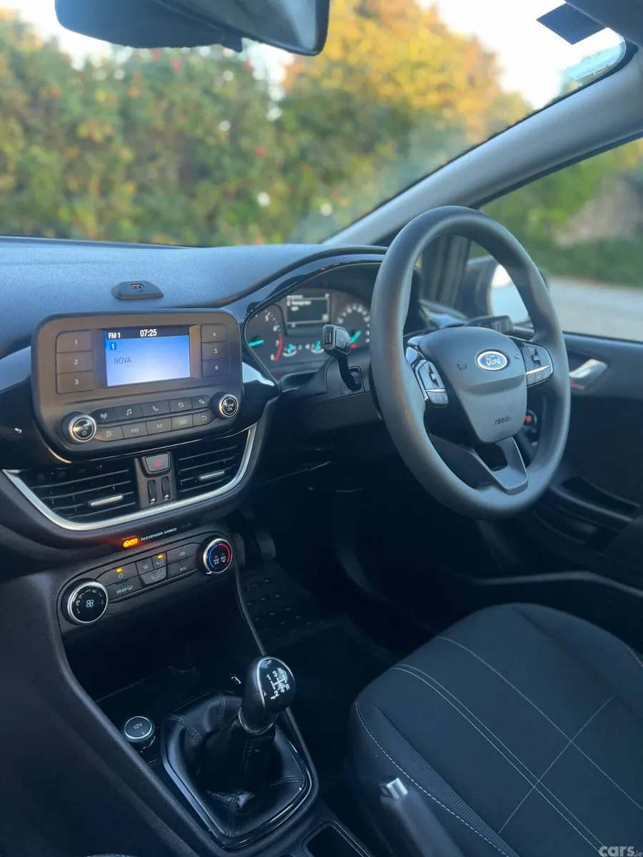 Ford Fiesta Hatchback, Petrol, 2019, Black