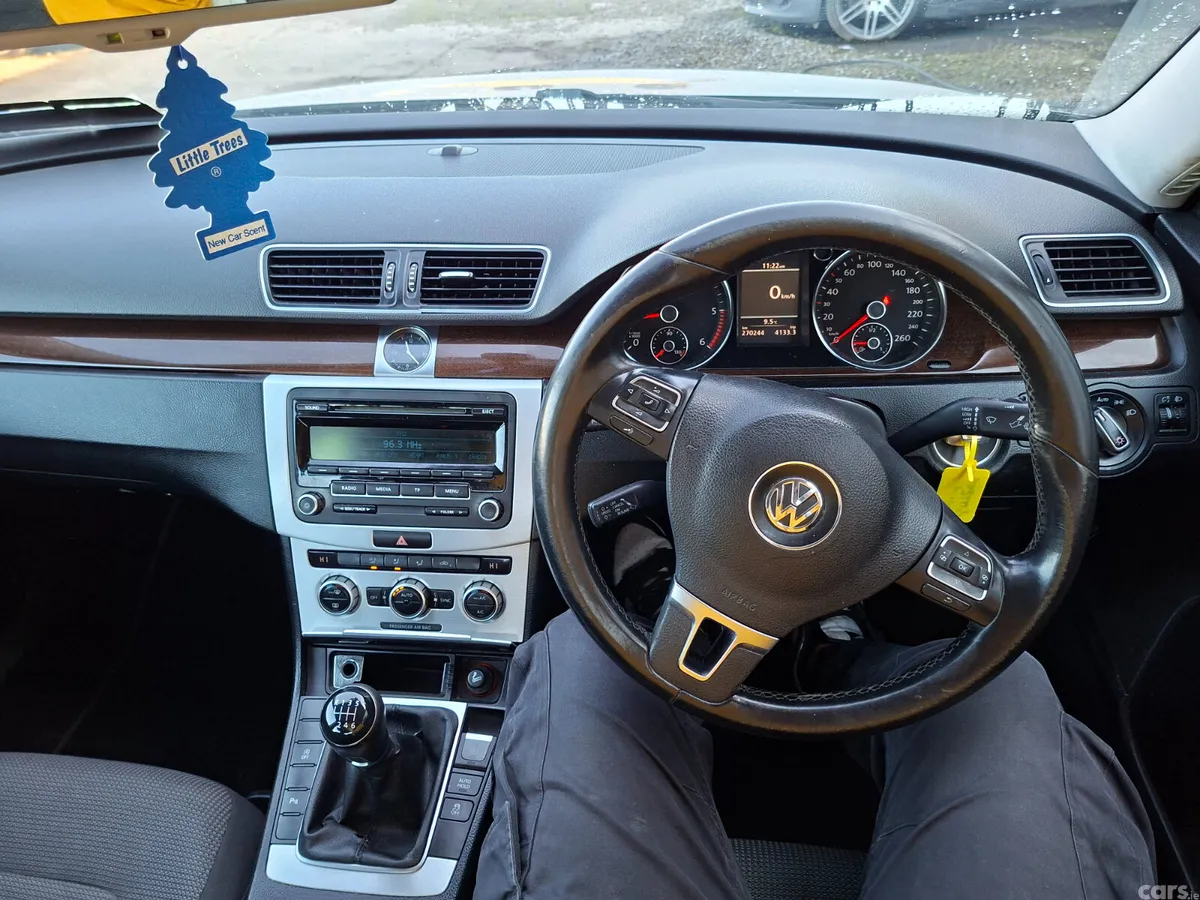 Volkswagen Passat Saloon, Diesel, 2014, Brown