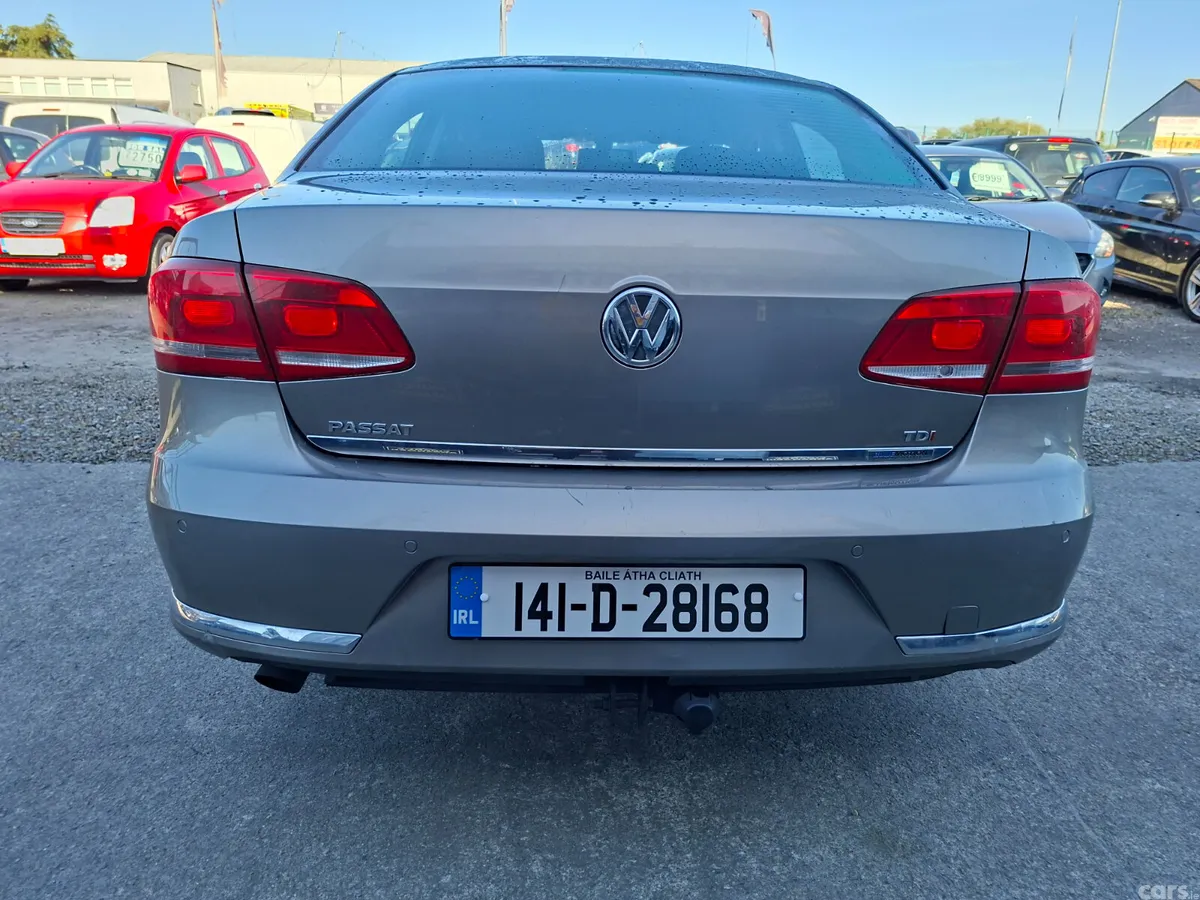 Volkswagen Passat Saloon, Diesel, 2014, Brown