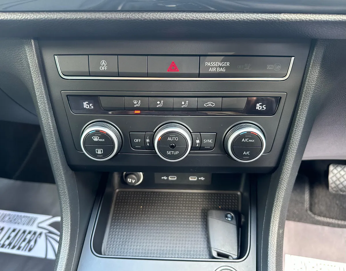 SEAT Ateca SUV, Petrol, 2023, Grey