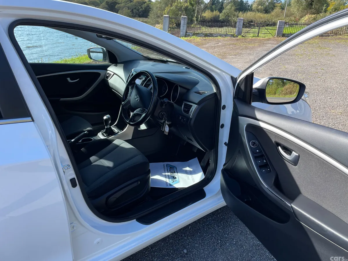 Hyundai i30 Hatchback, Diesel, 2015, White