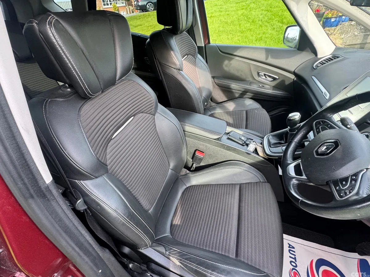 Renault Scenic MPV, Diesel, 2018, Red