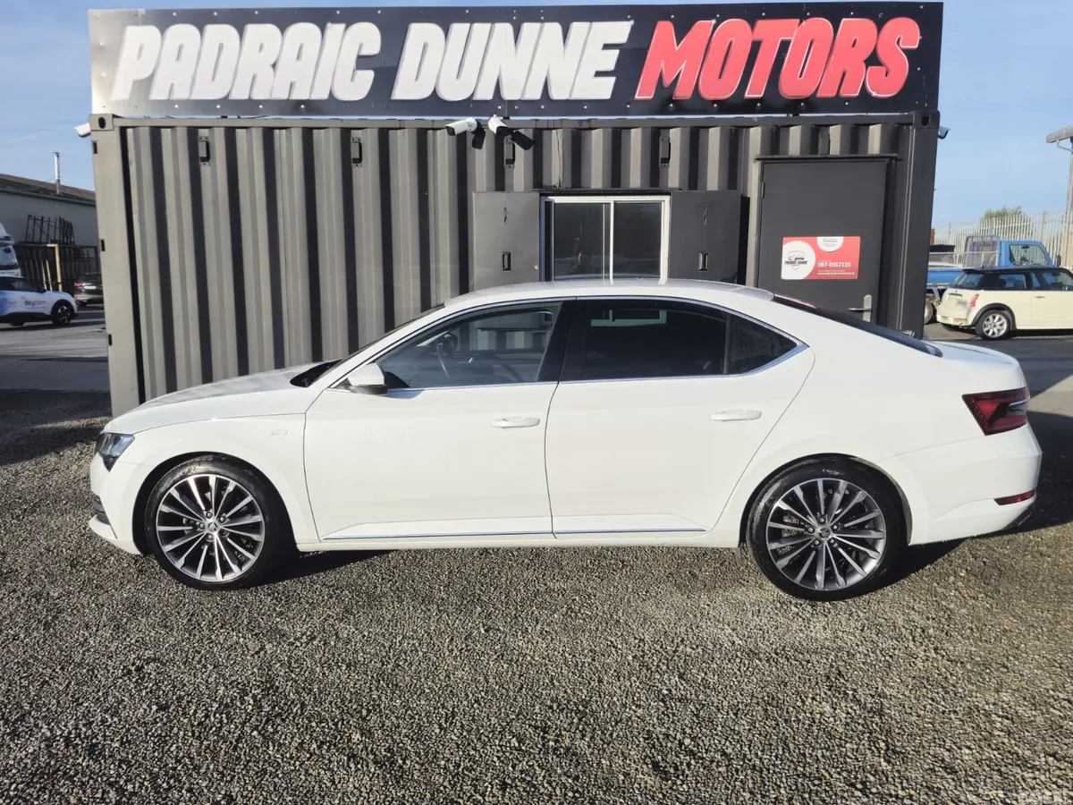 Skoda Superb Saloon, Diesel, 2021, White