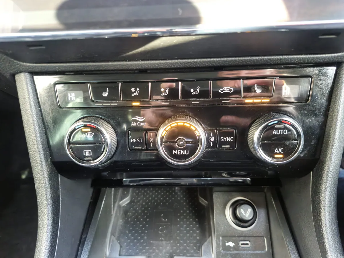 Skoda Superb Saloon, Diesel, 2021, White
