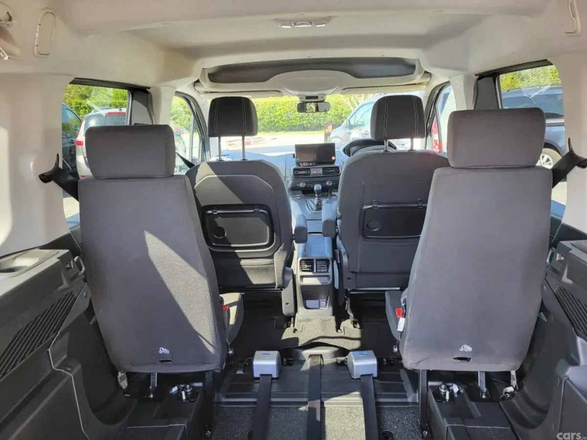 Peugeot Rifter MPV, Diesel, 2026, Blue