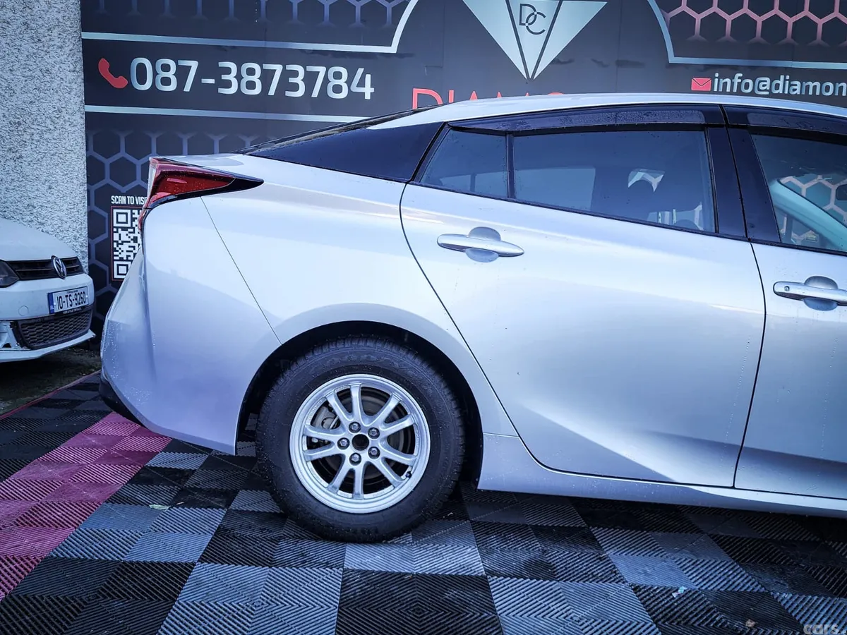 Toyota Prius Hatchback, Petrol, 2020, Silver