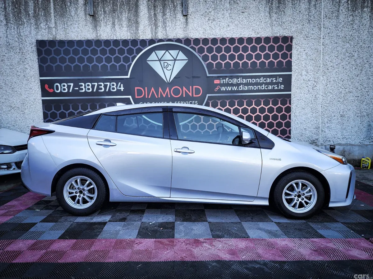 Toyota Prius Hatchback, Petrol, 2020, Silver
