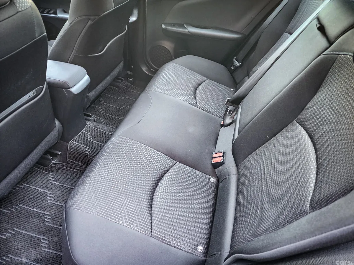 Toyota Prius Hatchback, Petrol, 2020, Silver