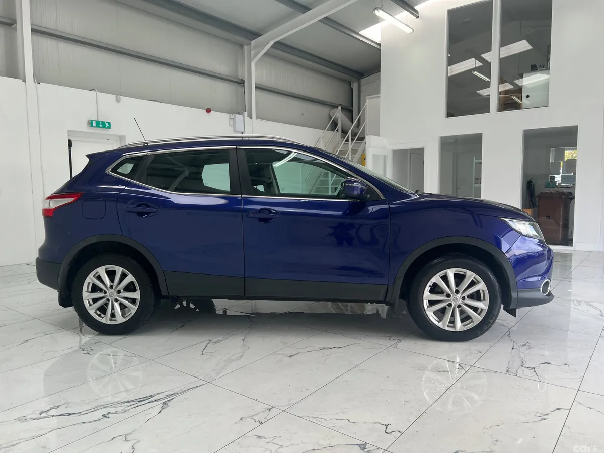 Nissan Qashqai SUV, Diesel, 2017, Blue