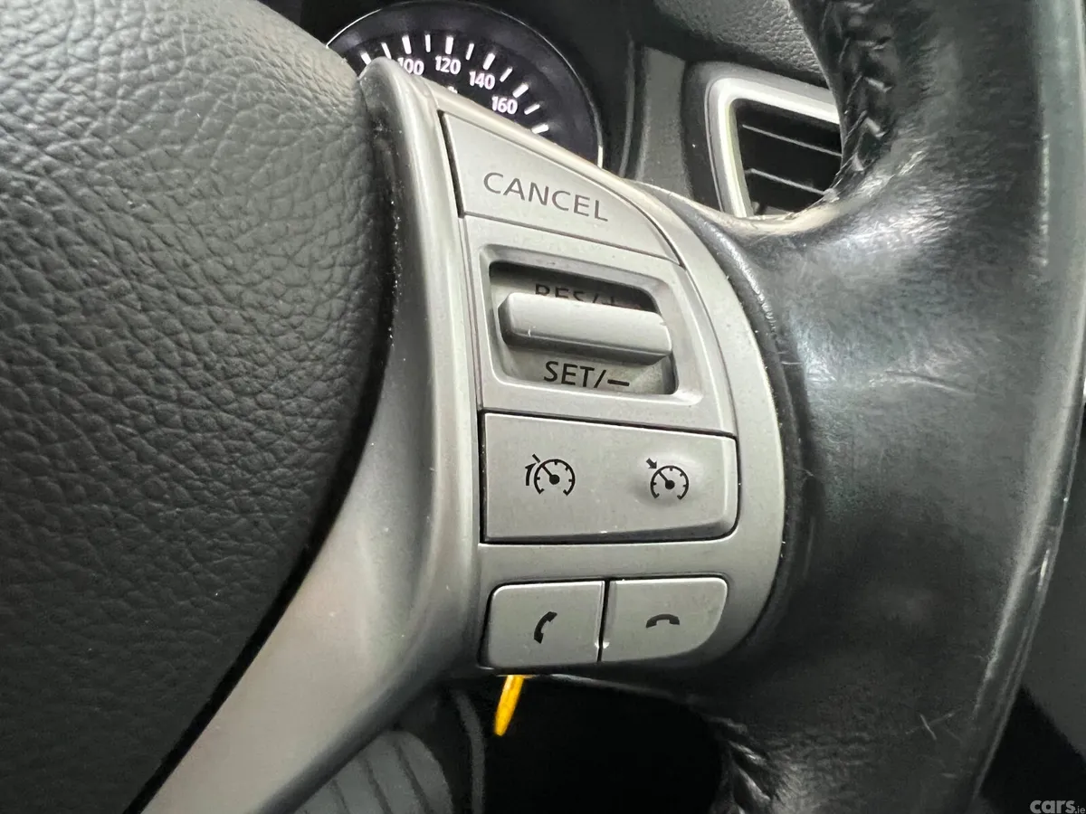 Nissan Qashqai SUV, Diesel, 2017, Blue