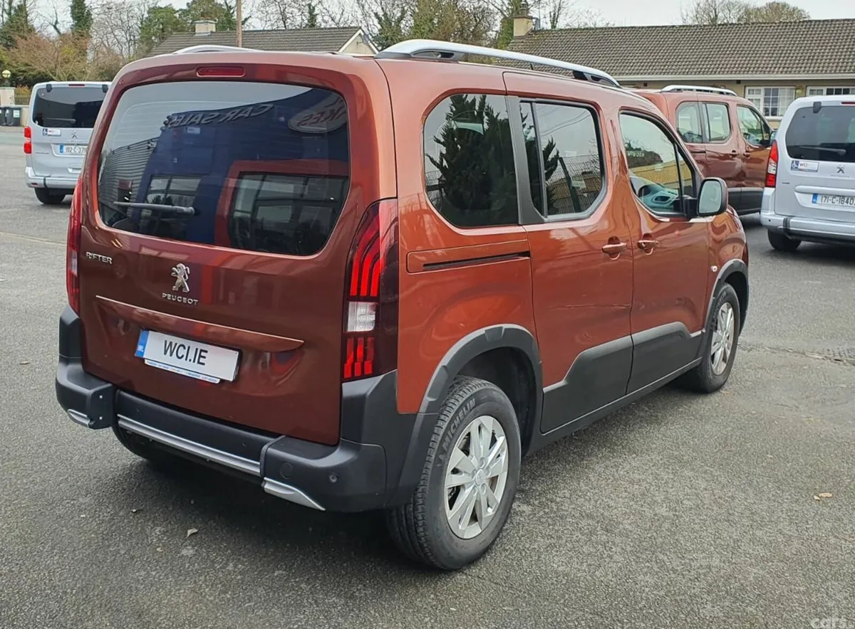 Peugeot Rifter MPV, Diesel, 2021, Brown