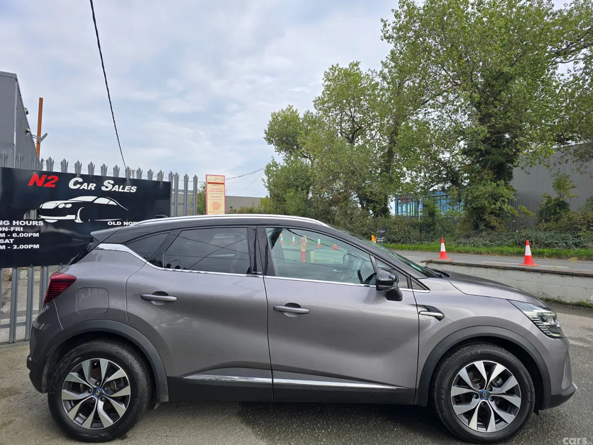 Renault Captur Hatchback, Petrol Plug-in Hybrid, 2021, Grey