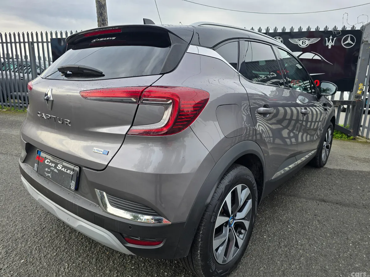 Renault Captur Hatchback, Petrol Plug-in Hybrid, 2021, Grey