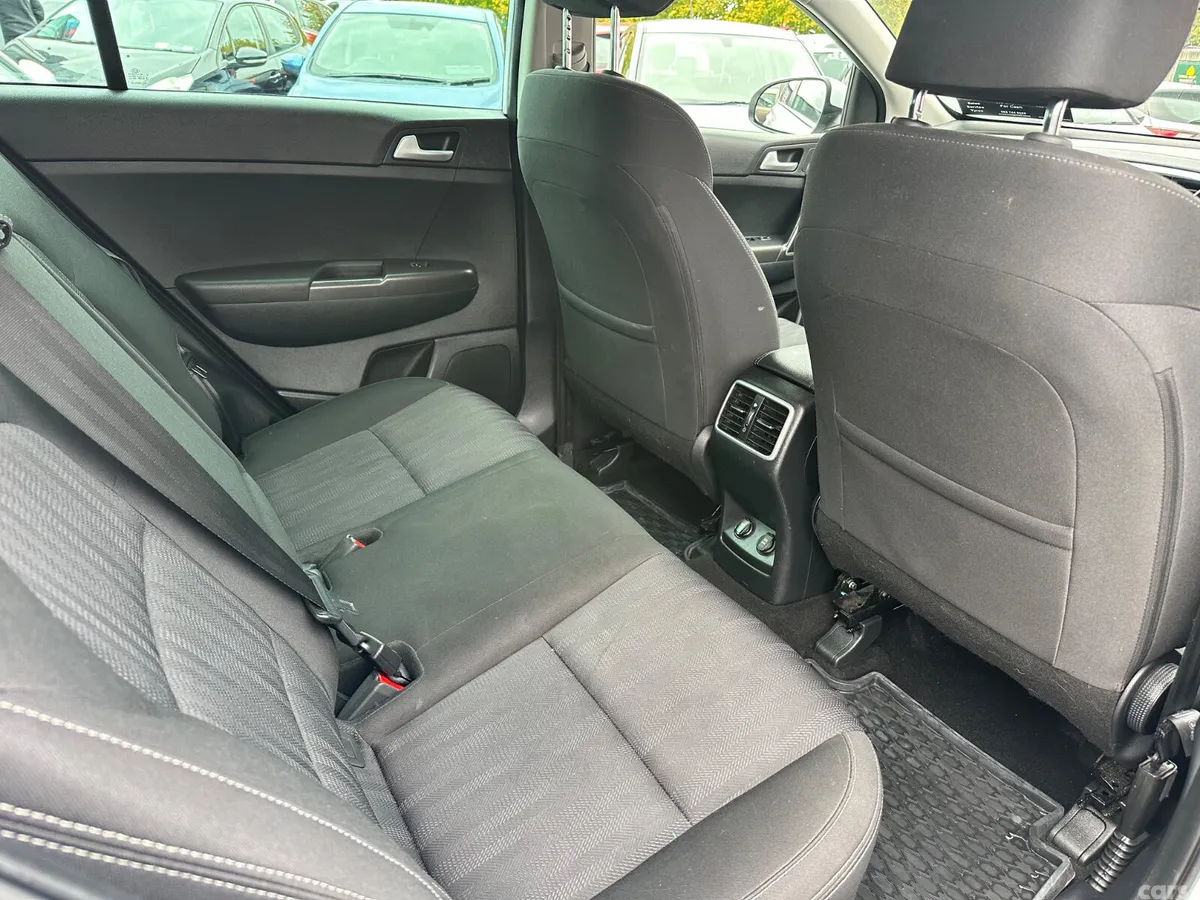 Kia Sportage SUV, Diesel Hybrid, 2021, White