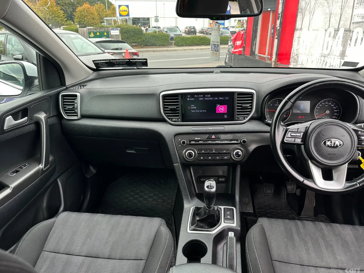 Kia Sportage SUV, Diesel Hybrid, 2021, White