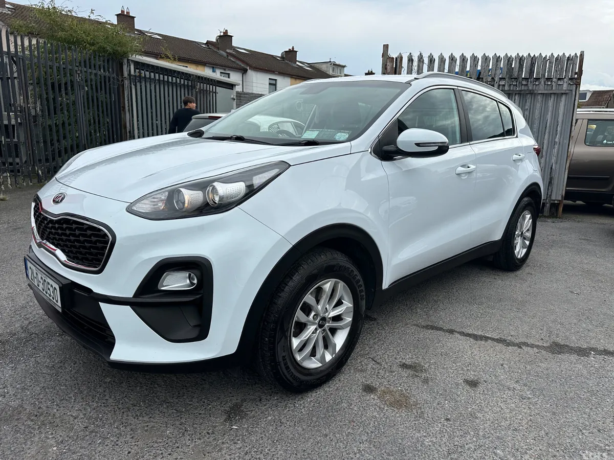 Kia Sportage SUV, Diesel Hybrid, 2021, White