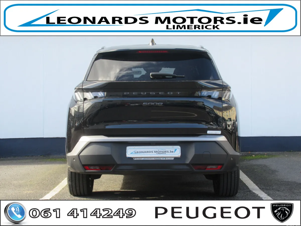 Peugeot 5008 SUV, Petrol Hybrid, 2025, Black