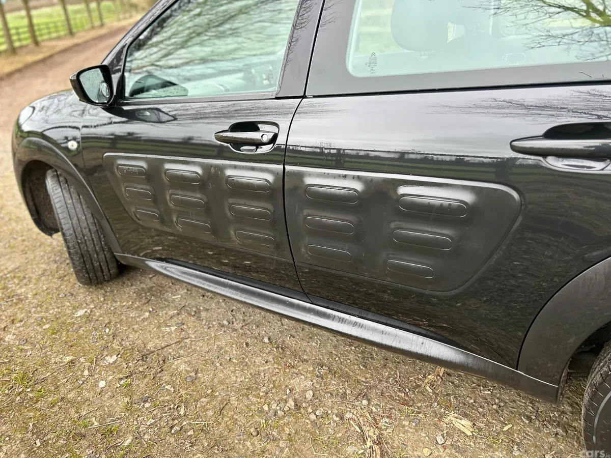 Citroen C4 Cactus Hatchback, Diesel, 2015, Black