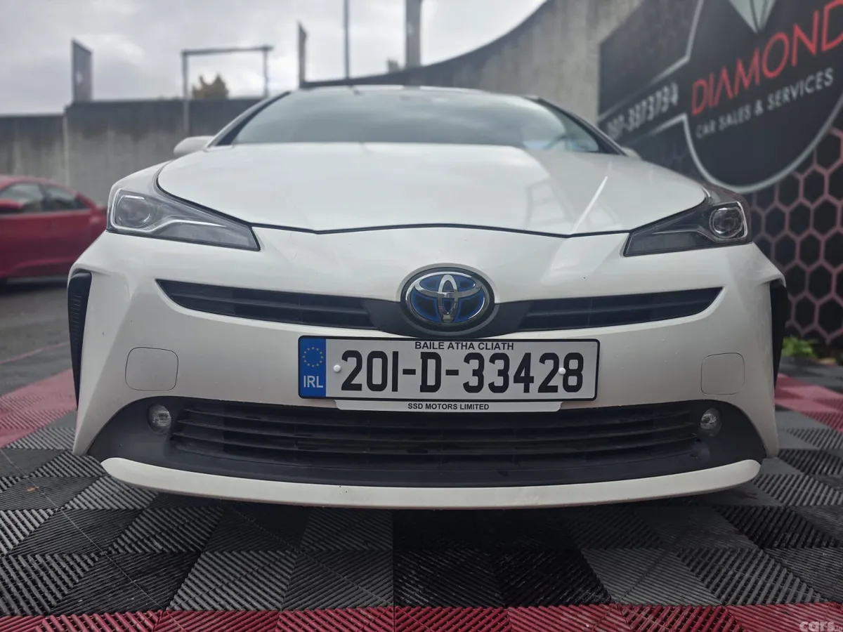 Toyota Prius Hatchback, Petrol Hybrid, 2020, White