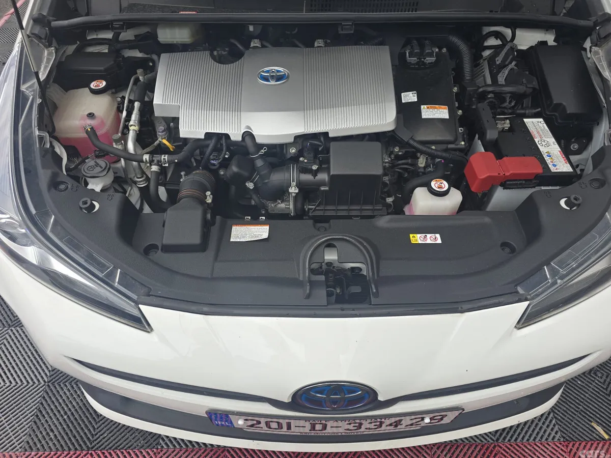 Toyota Prius Hatchback, Petrol Hybrid, 2020, White