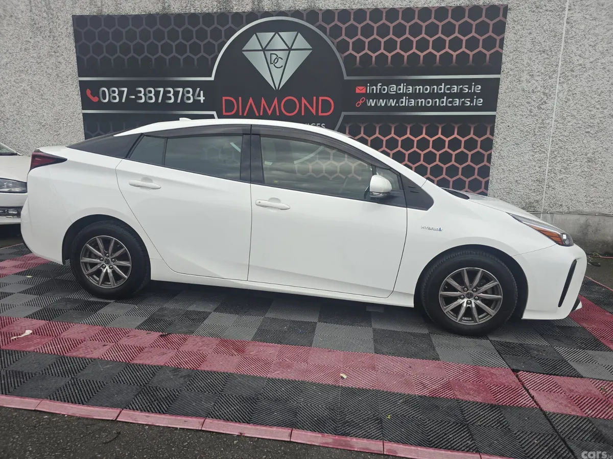 Toyota Prius Hatchback, Petrol Hybrid, 2020, White