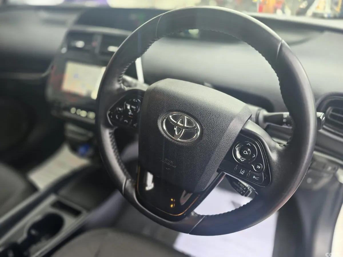 Toyota Prius Hatchback, Petrol Hybrid, 2020, White
