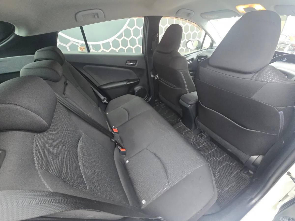 Toyota Prius Hatchback, Petrol Hybrid, 2020, White