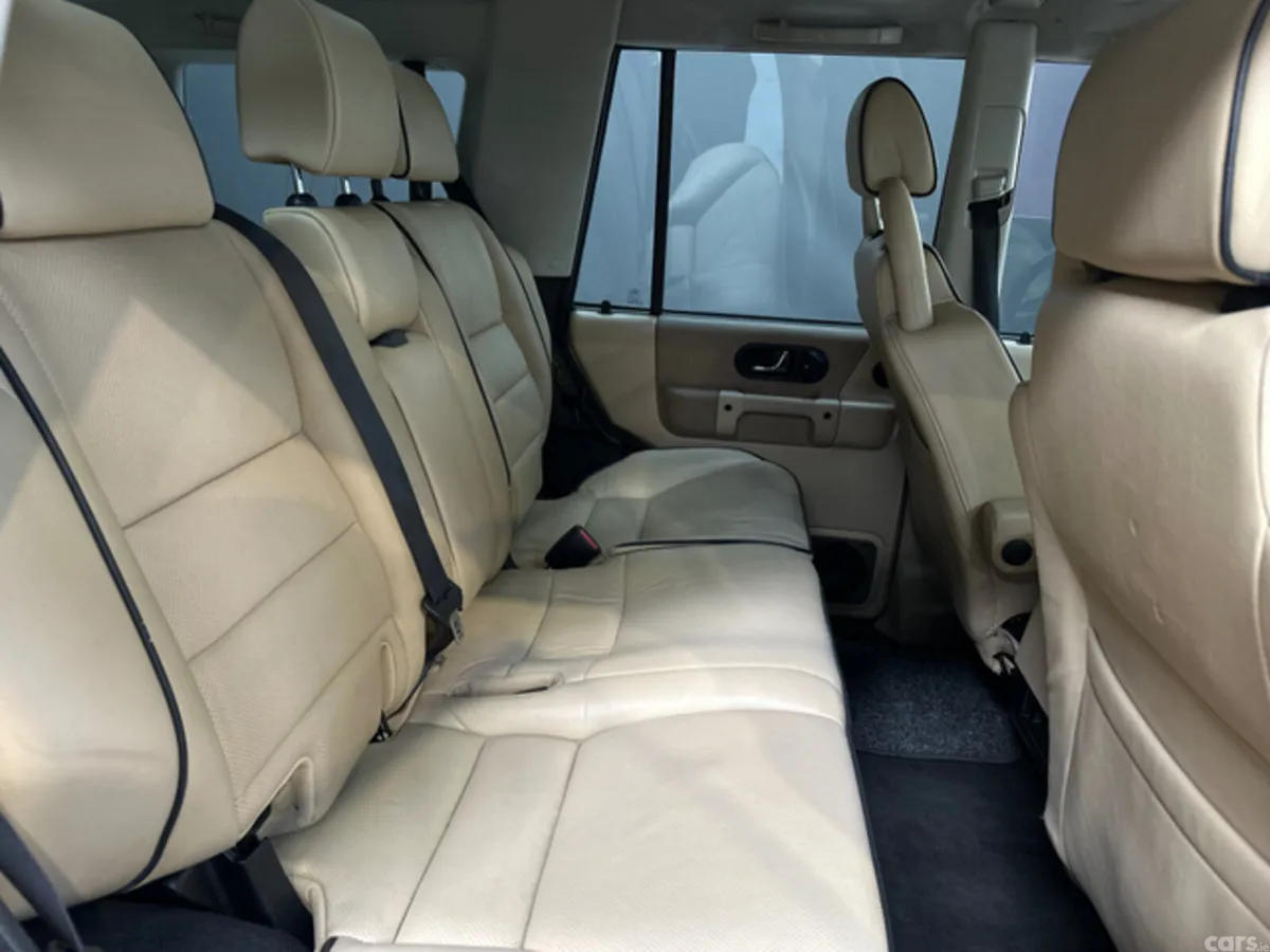 Land Rover Discovery SUV, Diesel, 2004, Gold