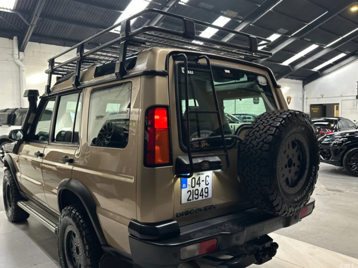 Land Rover Discovery SUV, Diesel, 2004, Gold