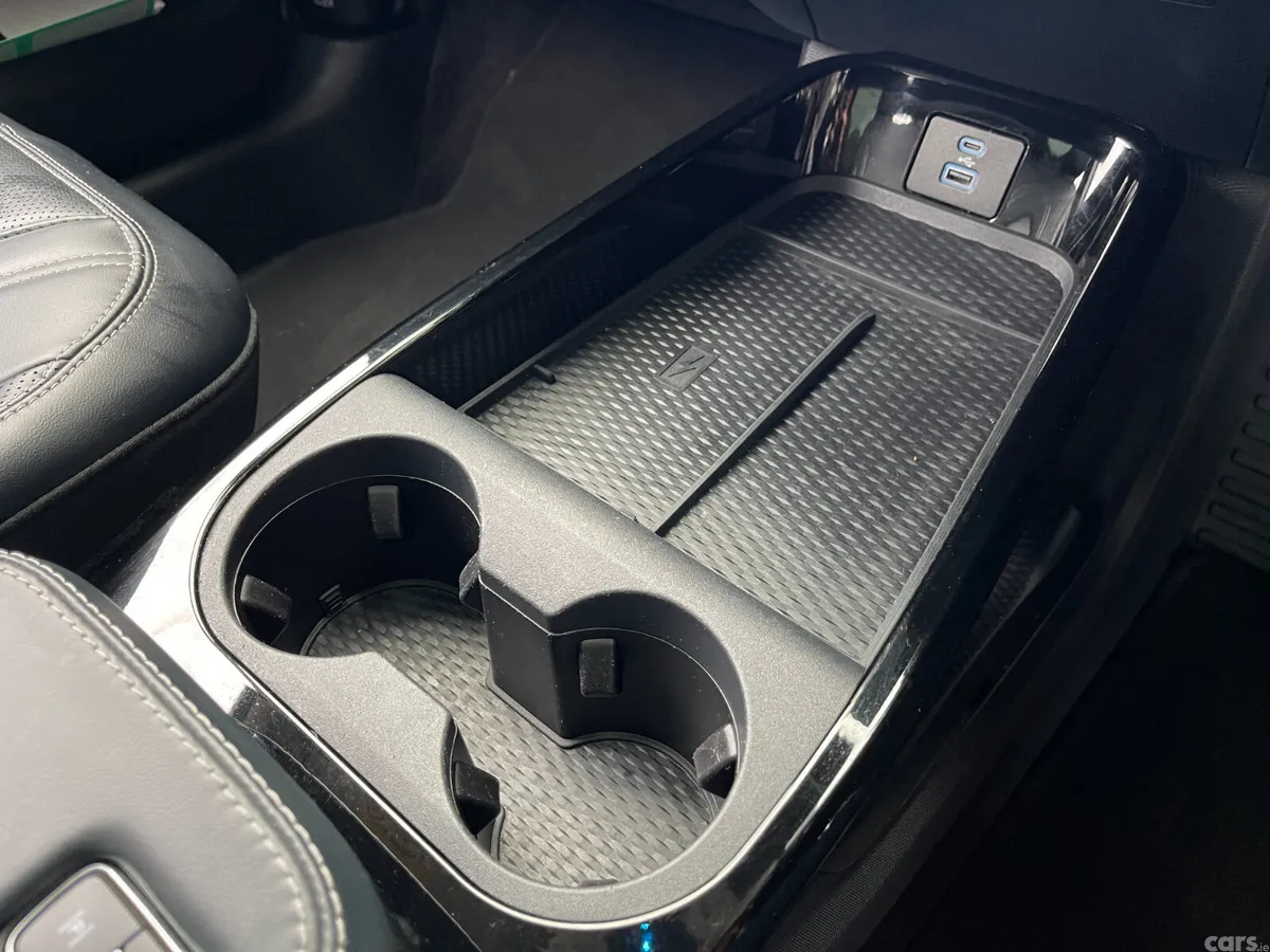 Ford Mustang Mach-E Hatchback, Electric, 2022, White
