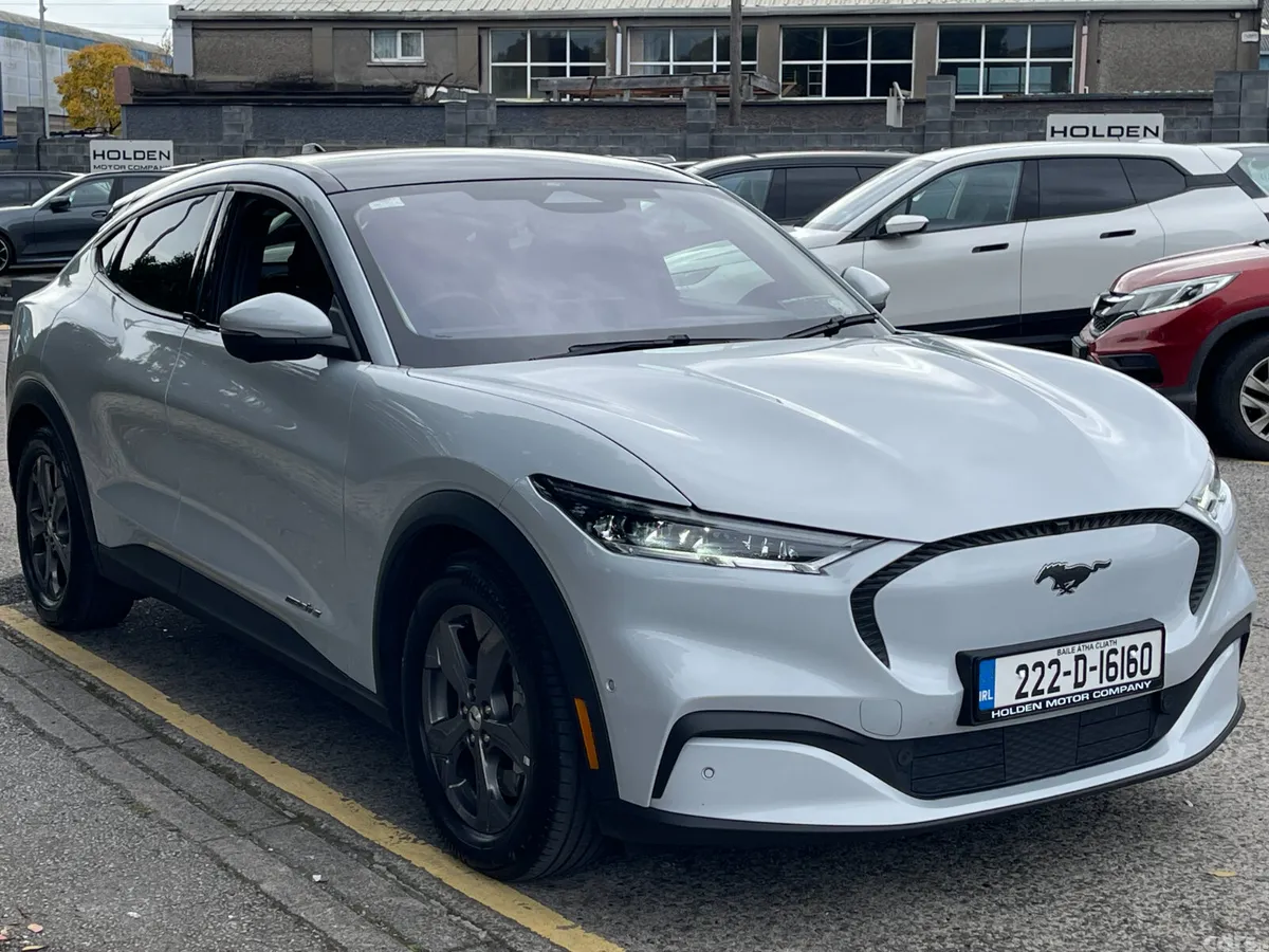 Ford Mustang Mach-E Hatchback, Electric, 2022, White
