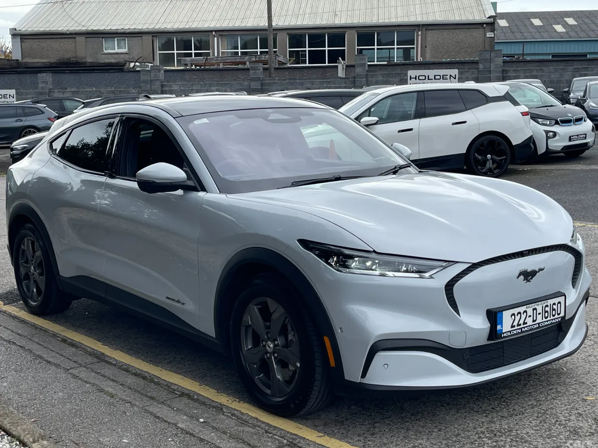 Ford Mustang Mach-E Hatchback, Electric, 2022, White