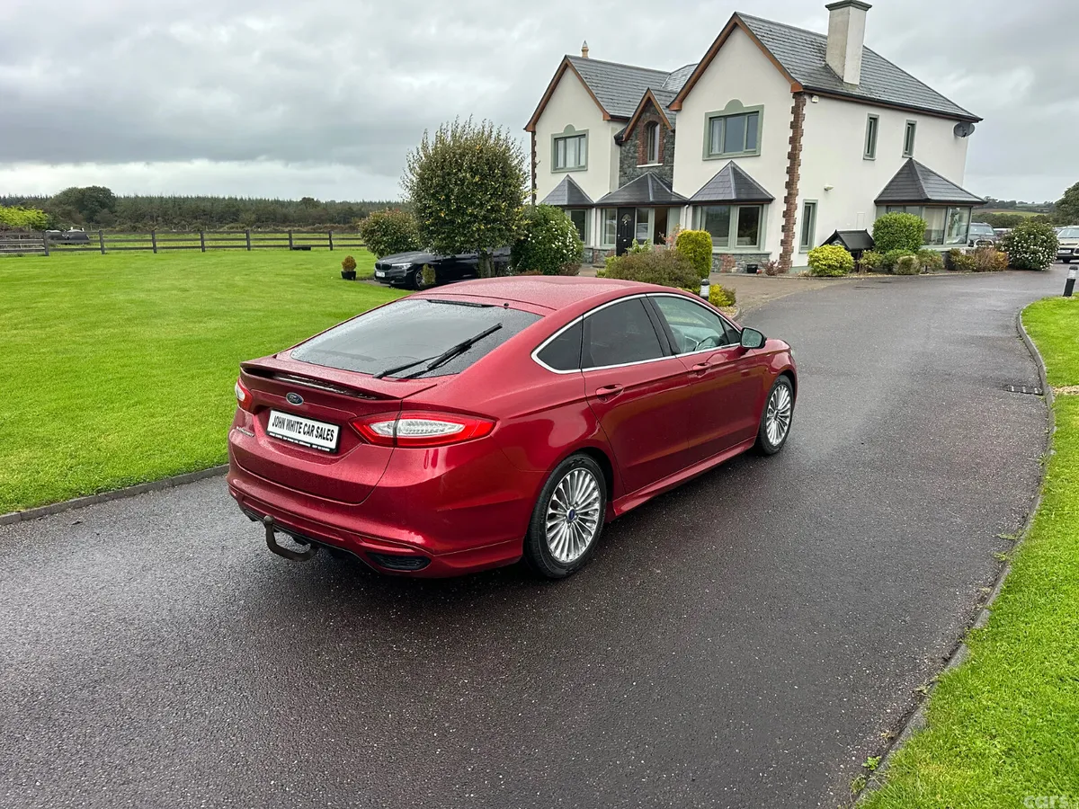Ford Mondeo Hatchback, Diesel, 2015, Red