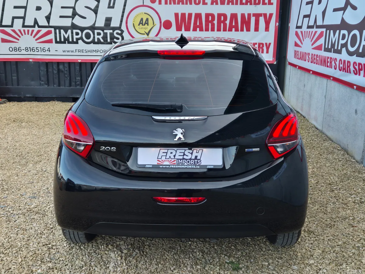 Peugeot 208 Hatchback, Petrol, 2017, Black