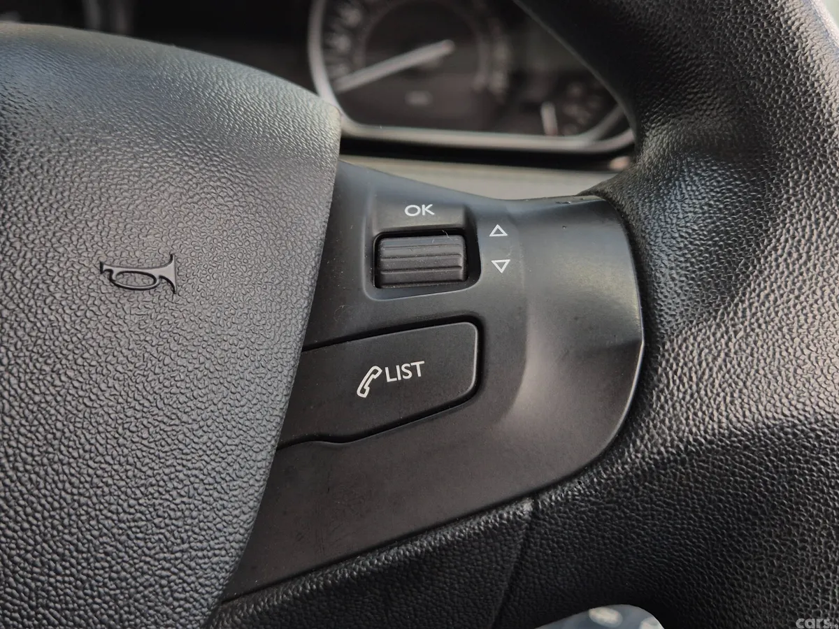 Peugeot 208 Hatchback, Petrol, 2017, Black
