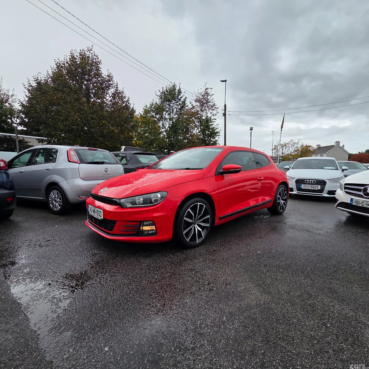 Volkswagen Scirocco Hatchback, Diesel, 2014, Red