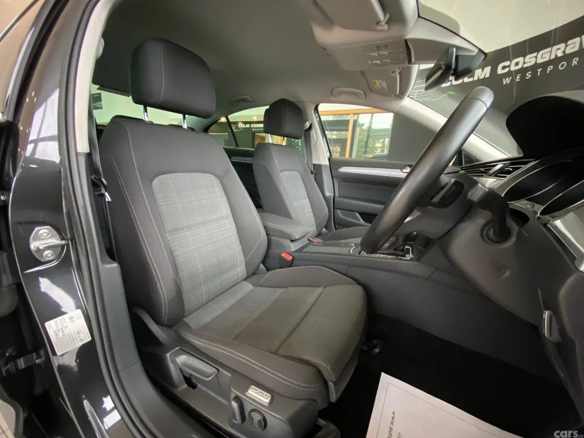 Volkswagen Passat Saloon, Diesel, 2021, Grey