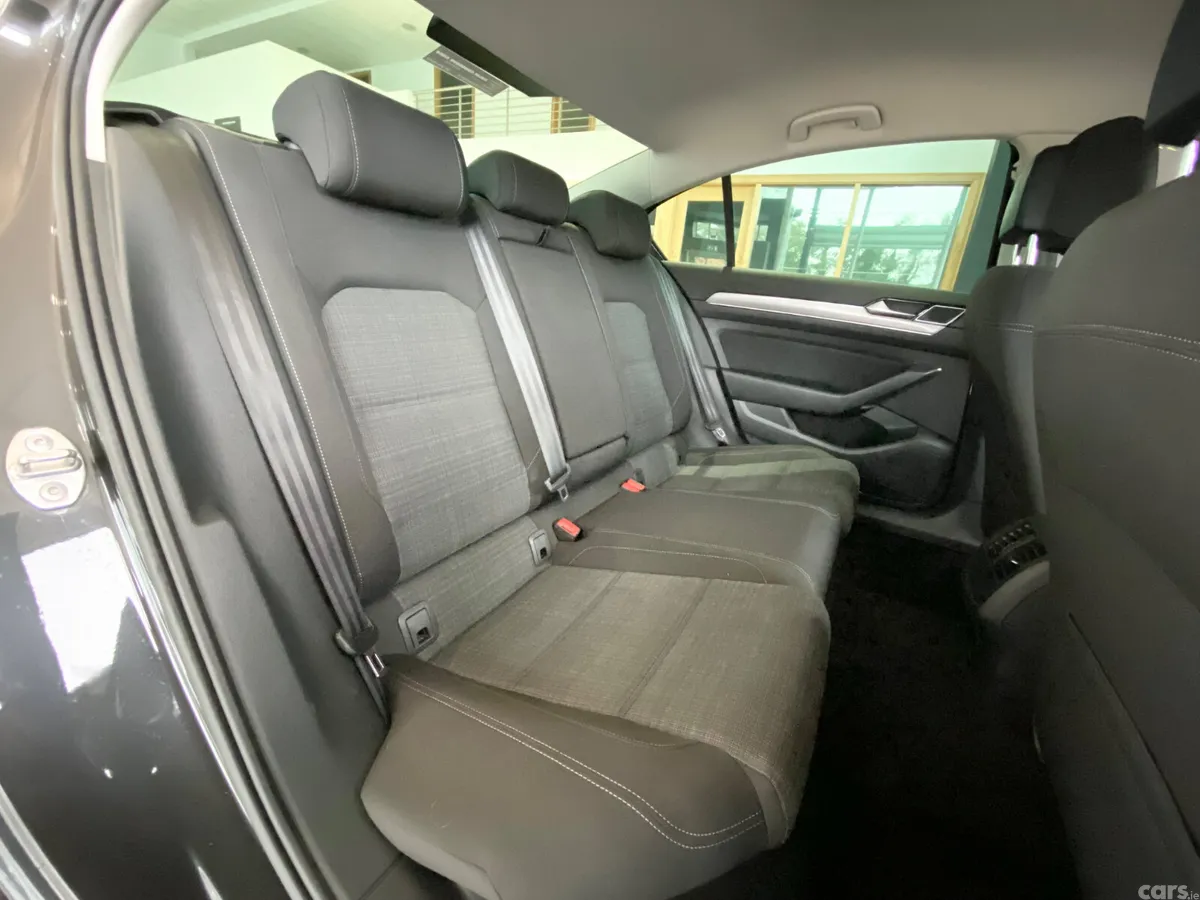 Volkswagen Passat Saloon, Diesel, 2021, Grey