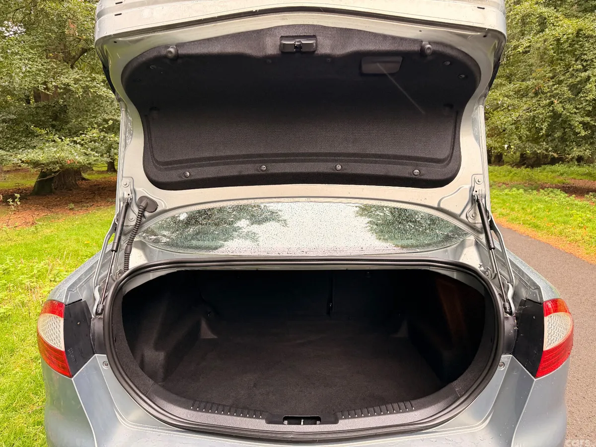 Ford Mondeo Saloon, Diesel, 2007, Grey