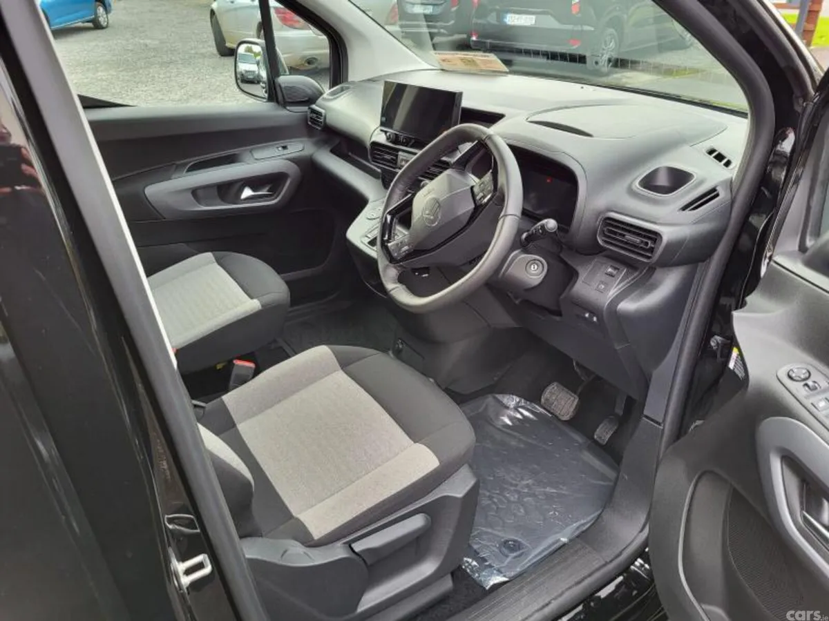 Citroen Berlingo Multispace MPV, Diesel, 2026, Black