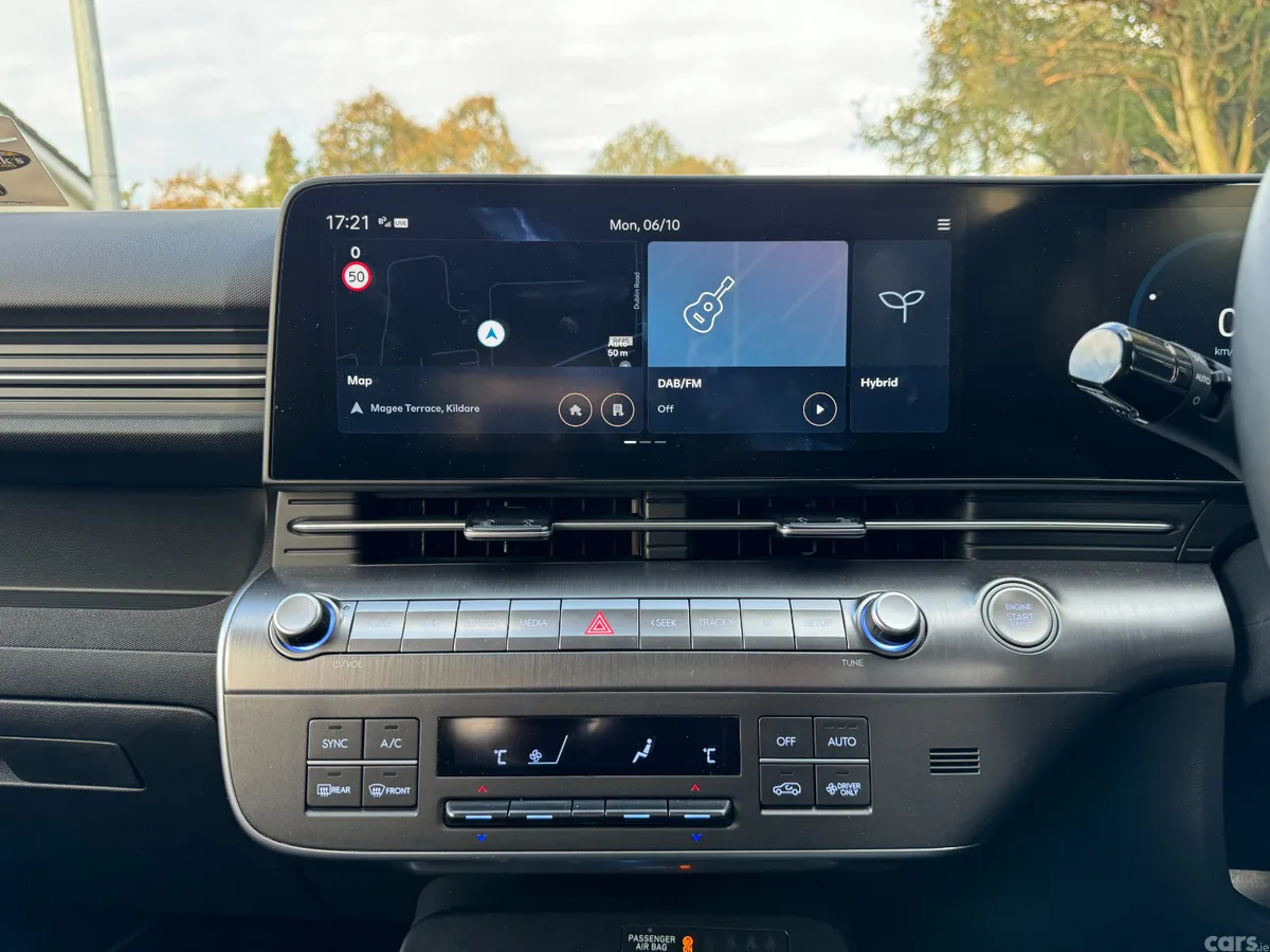 Hyundai KONA MPV, Petrol Hybrid, 2025, White